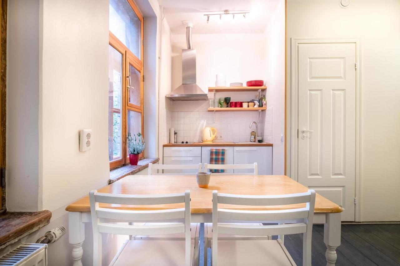 Dream Stay - Bright 2-Bedroom 2-Floor Old Town Apartment Tallinn Exterior photo